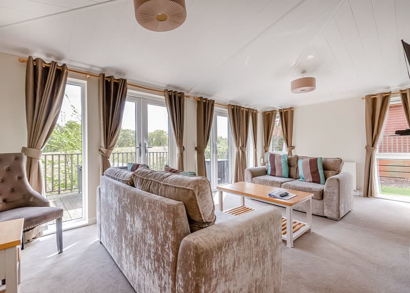 Comfort Lodge 6 (Pet) - Edgeley Holiday Park, Albury, Guildford