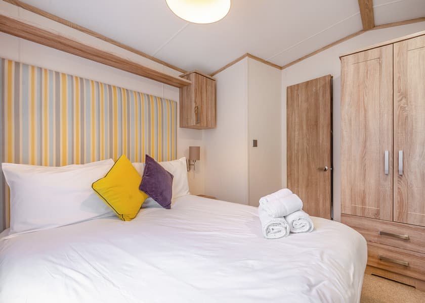 Comfort Lodge 6 (Pet) - Edgeley Holiday Park, Albury, Guildford