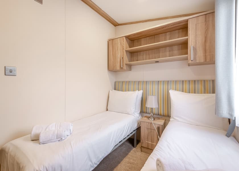Comfort Lodge 6 (Pet) - Edgeley Holiday Park, Albury, Guildford
