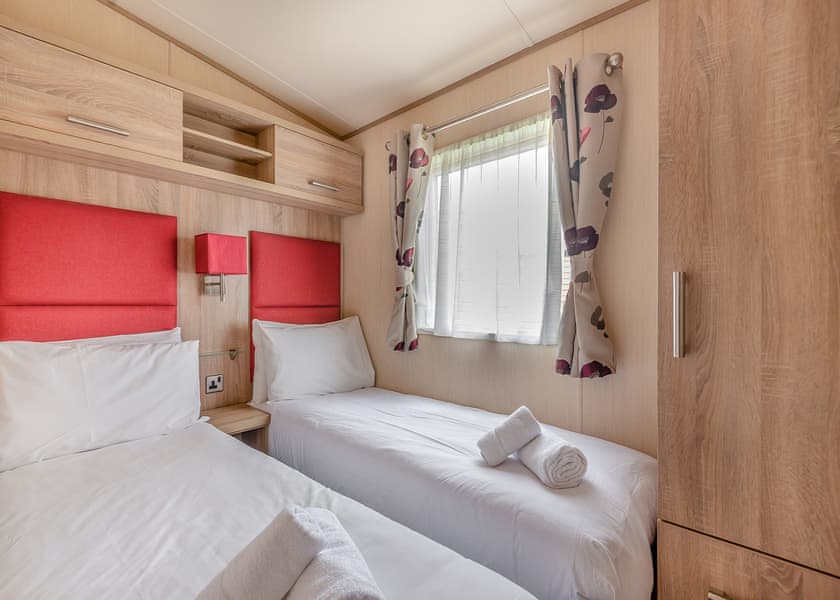 Comfort Lodge 6 (Pet) - Edgeley Holiday Park, Albury, Guildford