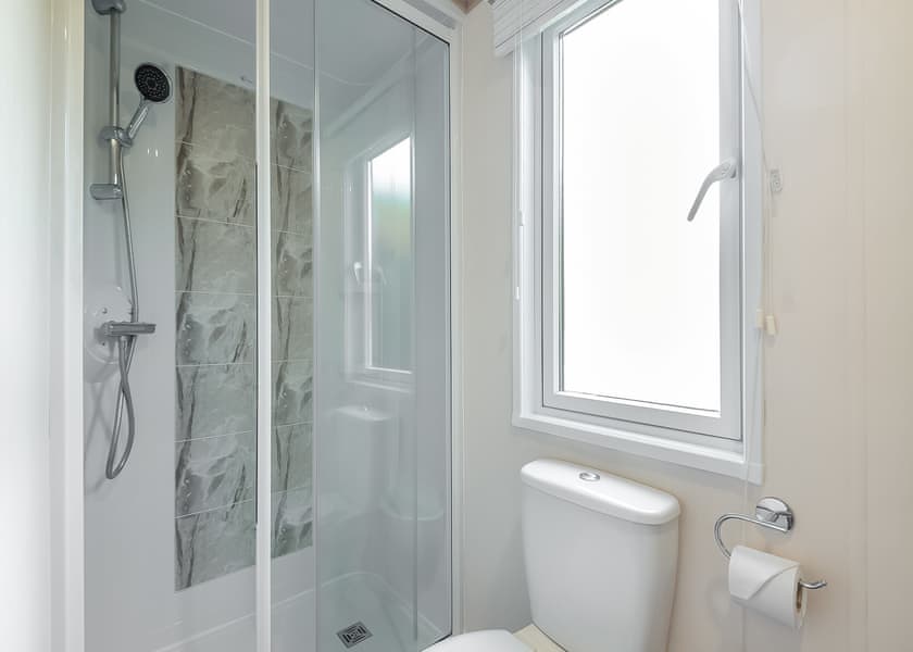 Comfort Lodge 6 (Pet) - Edgeley Holiday Park, Albury, Guildford