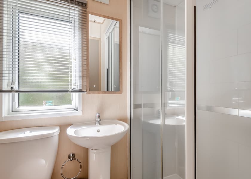 Comfort Lodge 6 (Pet) - Edgeley Holiday Park, Albury, Guildford