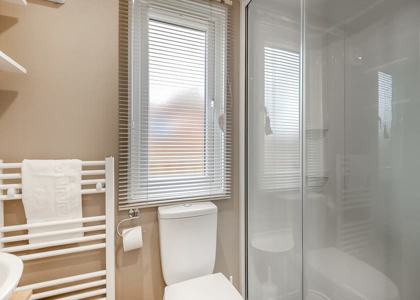 Comfort Plus Caravan 4 (Pet) - Edgeley Holiday Park, Albury, Guildford