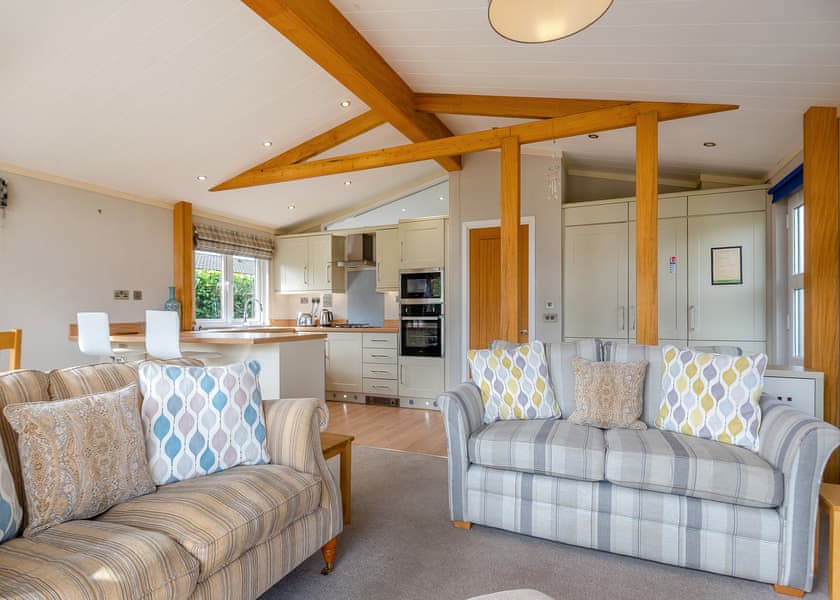 Superior Lodge 4 (Pet) - Edgeley Holiday Park, Albury, Guildford