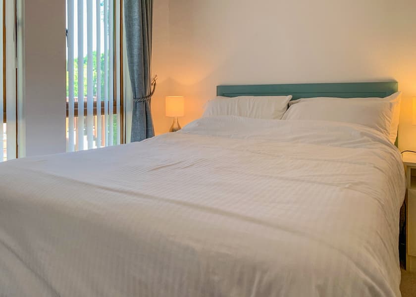 Classic Lodge 4 - Edgeley Holiday Park, Albury, Guildford