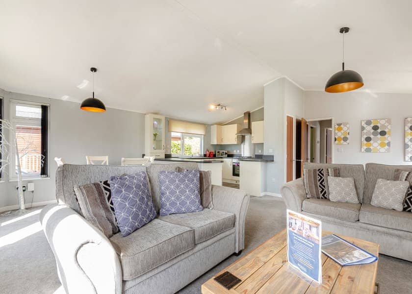 Comfort Lodge 4 - Edgeley Holiday Park, Albury, Guildford