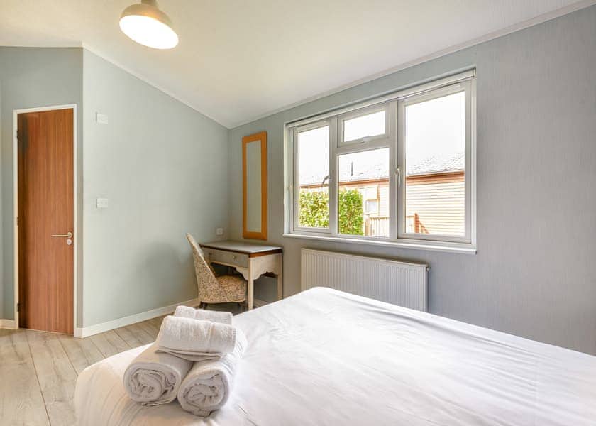 Comfort Lodge 4 - Edgeley Holiday Park, Albury, Guildford