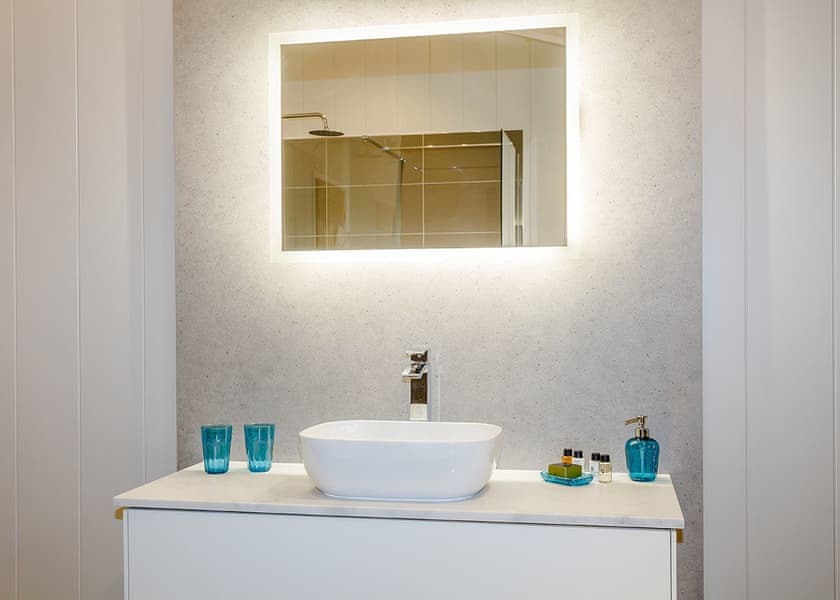 Florence - Elton Furze Retreats, Haddon