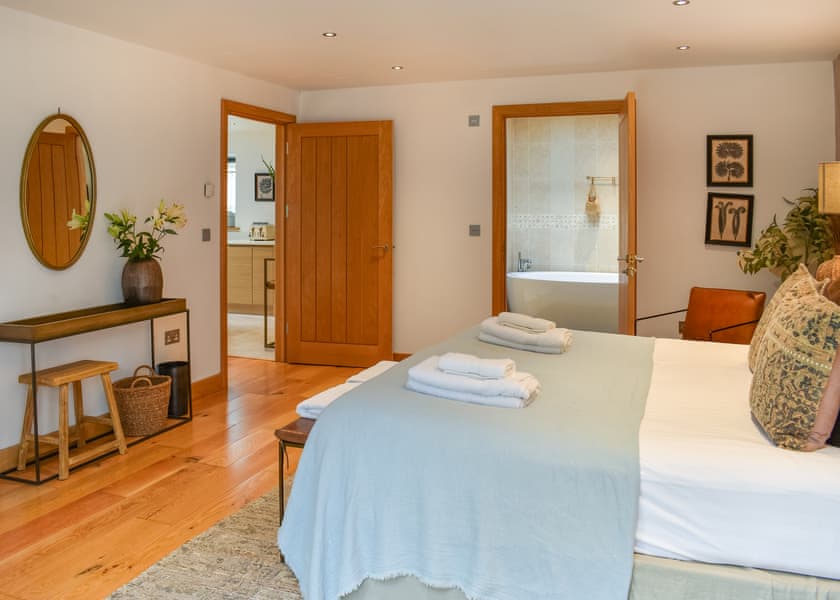 Fern - The Emerald, Carnon Downs