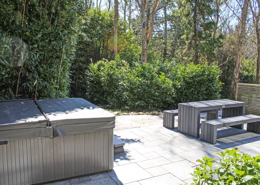 Drift - The Emerald, Carnon Downs