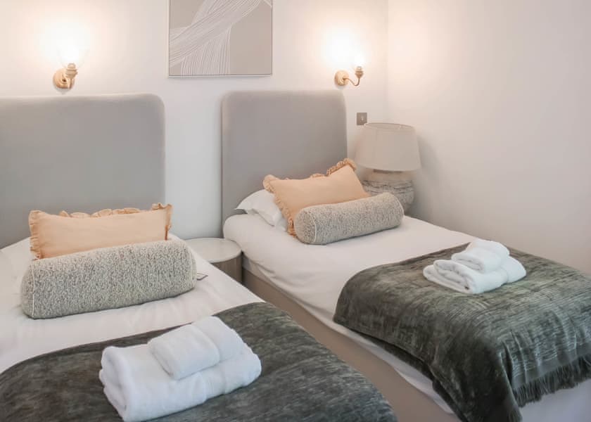 Coast - The Emerald, Carnon Downs