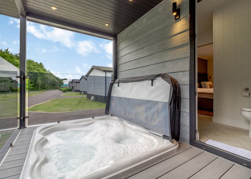 Coggeshall Lodge Pet - The Essex Country Club, Earls Colne, Colchester