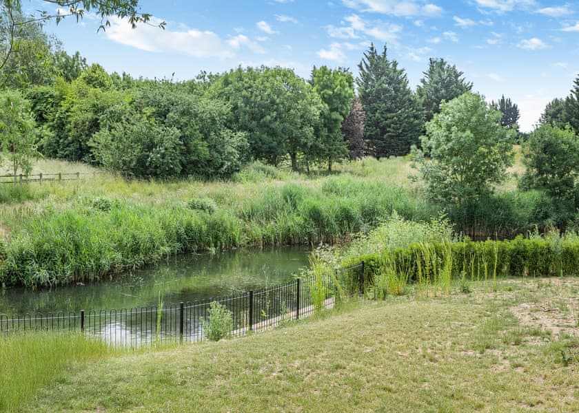 Interior furnishings may differ | Bluebell Lodge - Faringdon Grange, Faringdon