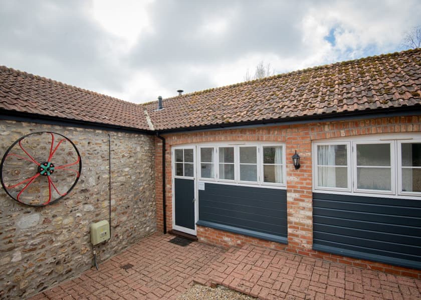 Long Barn with Hot Tub - Otter Falls, Upottery, Honiton