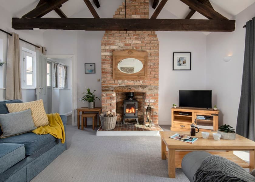 Long Barn with Hot Tub - Otter Falls, Upottery, Honiton