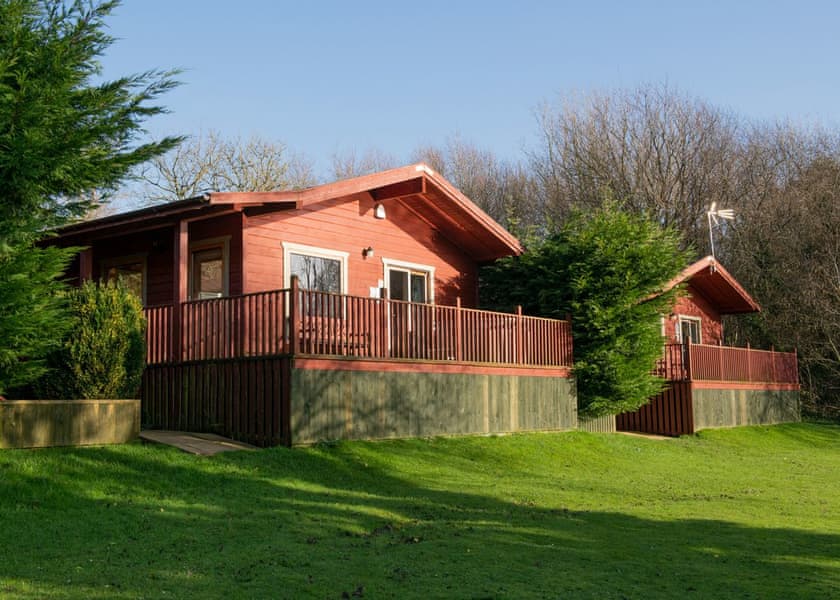 Falls Lodge (6) with Hot Tub - Otter Falls, Upottery, Honiton