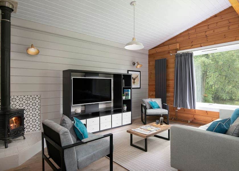 Signature Lodge with Hot Tub - Otter Falls, Upottery, Honiton