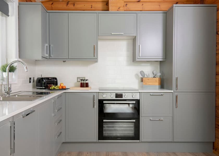 Signature Lodge with Hot Tub - Otter Falls, Upottery, Honiton