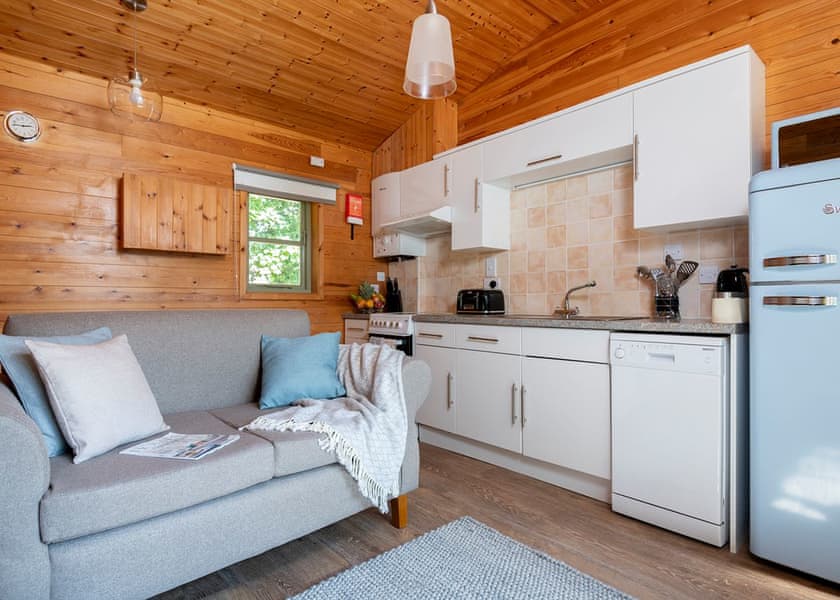 Little Lodge - Otter Falls, Upottery, Honiton