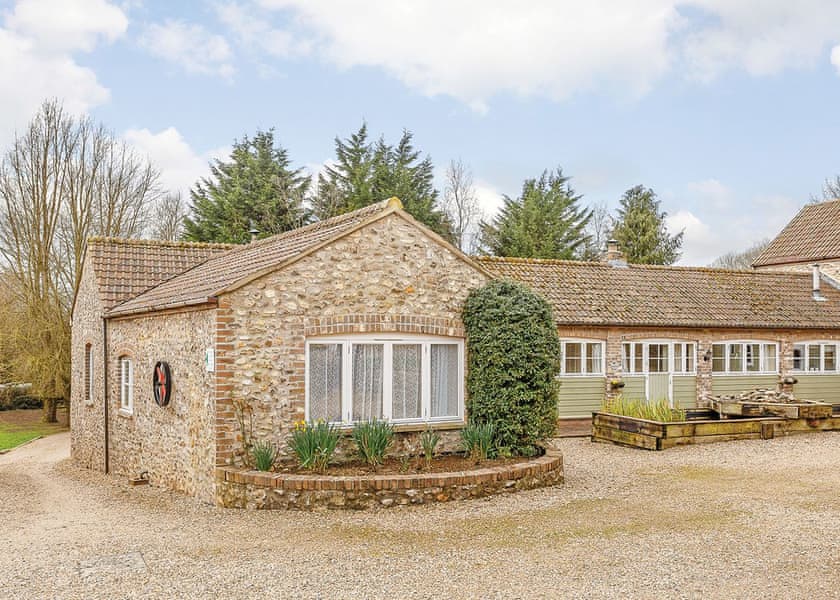 The Byre with Hot Tub - Otter Falls, Upottery, Honiton