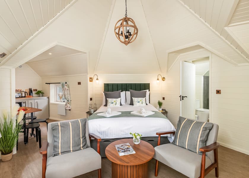 Two bedroom Treehouse (no Hot tub) - Otter Falls, Upottery, Honiton