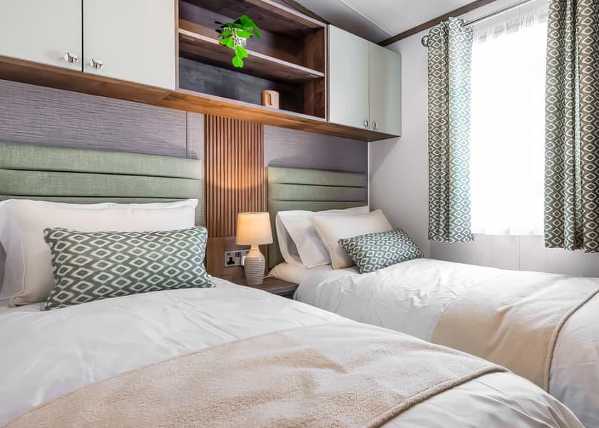 2 Bedroom Heron Lodge with Hot Tub – Sleeps 6 - Otter Falls, Upottery, Honiton