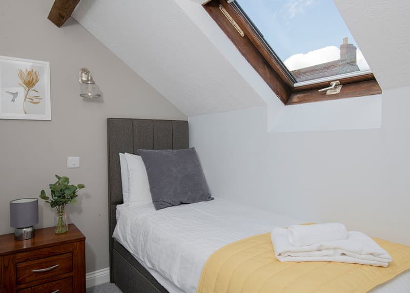 Shire Stables with Hot Tub - Otter Falls, Upottery, Honiton