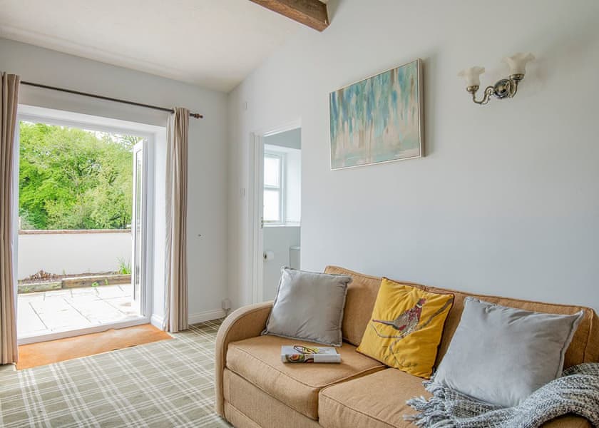 Shire Stables with Hot Tub - Otter Falls, Upottery, Honiton