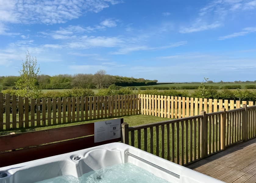 Tamworth (Pet) B - Fairview Lodges, Withernsea