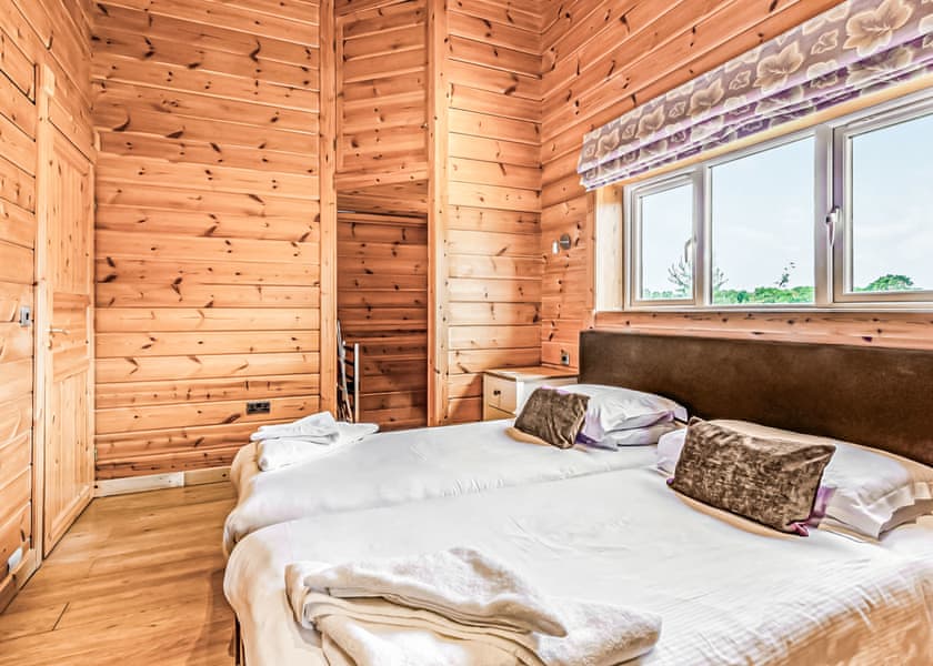 Tamworth (Pet) B - Fairview Lodges, Withernsea