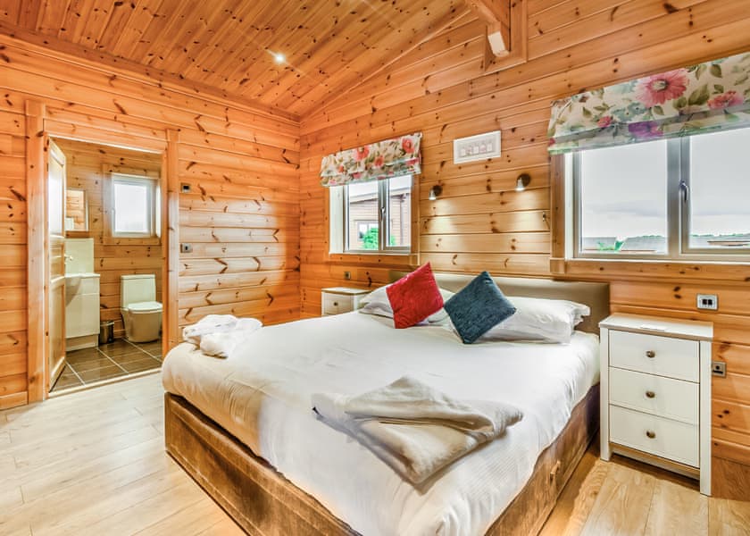 Tamworth (Pet) A - Fairview Lodges, Withernsea