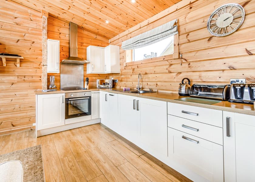 Saddleback (Pet) B - Fairview Lodges, Withernsea