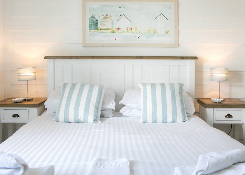 4 Berth Comfort Cottage Pet Friendly - The Bay Filey Holiday Village, Filey