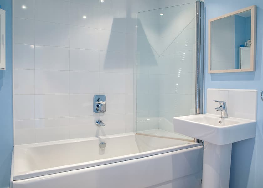 4 Berth Comfort Cottage Pet Friendly - The Bay Filey Holiday Village, Filey