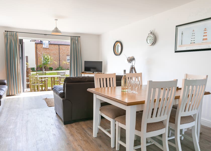 5 Berth Comfort Cottage Pet Friendly - The Bay Filey Holiday Village, Filey