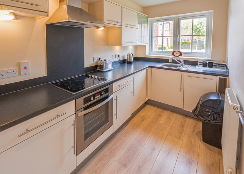 5 Berth Comfort Cottage Pet Friendly - The Bay Filey Holiday Village, Filey
