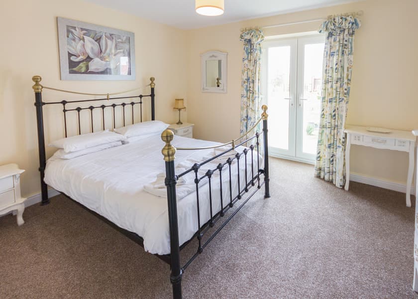 5 Berth Comfort Cottage Pet Friendly - The Bay Filey Holiday Village, Filey