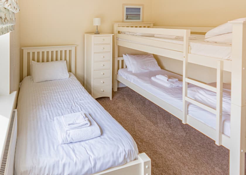 5 Berth Comfort Cottage Pet Friendly - The Bay Filey Holiday Village, Filey