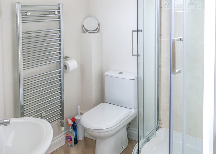 6 Berth Comfort Cottage Twin Pet Friendly - The Bay Filey Holiday Village, Filey