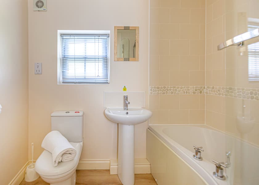 4 Berth Superior Apartment Pet Friendly - The Bay Filey Holiday Village, Filey