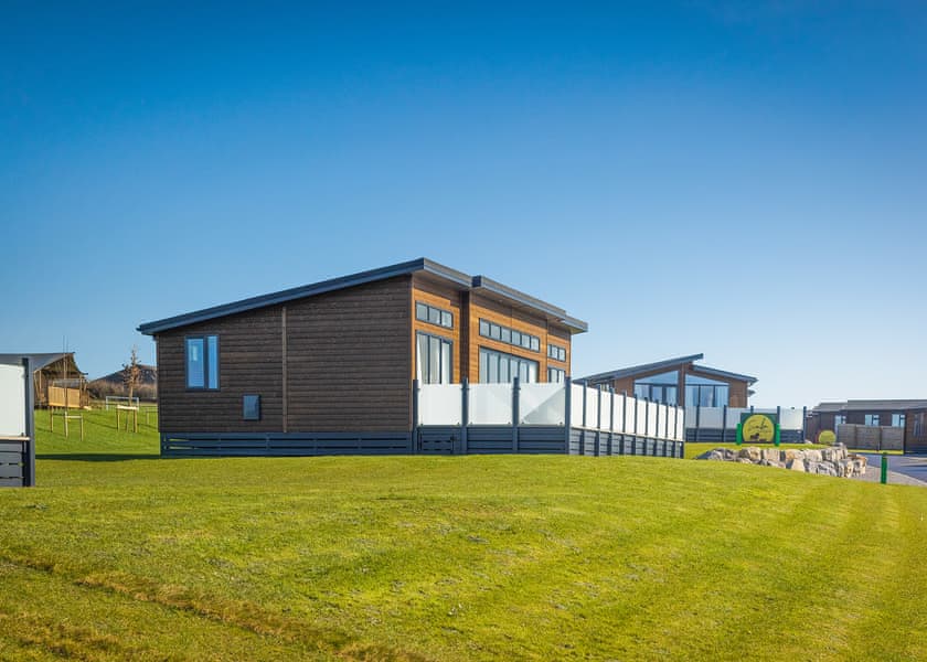 Kifaru Lodge | Folly Farm Holiday Park, Kilgetty