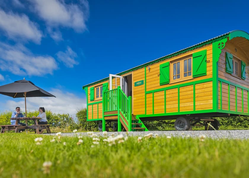 Showman’s Wagon | Folly Farm Holiday Park, Kilgetty