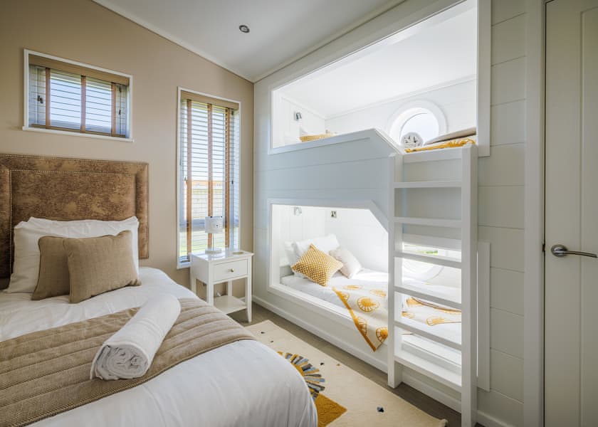 Simba Lodge | Folly Farm Holiday Park, Kilgetty