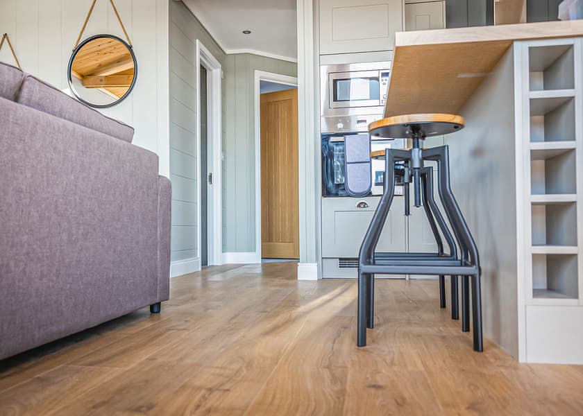 Fairground Lodge (sleeps 4) - Folly Farm Holiday Park, Kilgetty