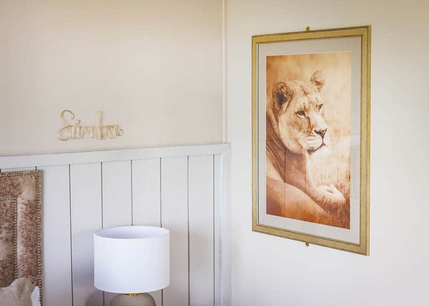 Simba Lodge - Folly Farm Holiday Park, Kilgetty
