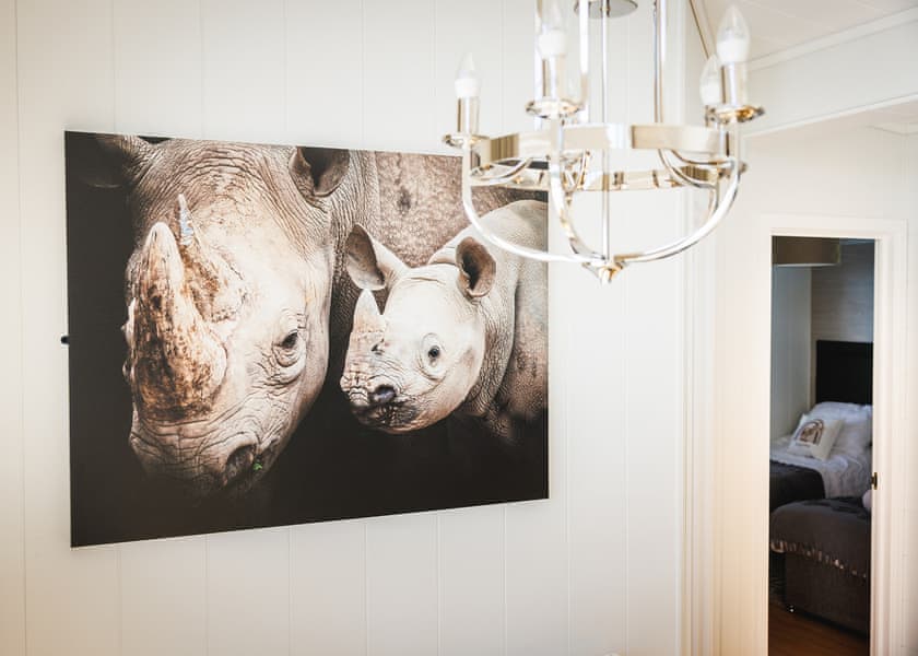 Kifaru Lodge - Folly Farm Holiday Park, Kilgetty