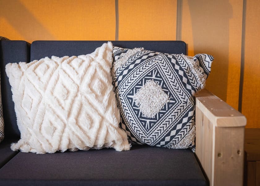 Twiga Tent - Folly Farm Holiday Park, Kilgetty