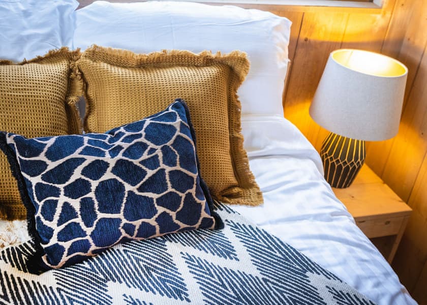 Twiga Tent - Folly Farm Holiday Park, Kilgetty