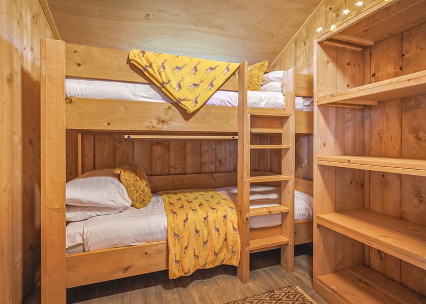 Twiga Tent - Folly Farm Holiday Park, Kilgetty