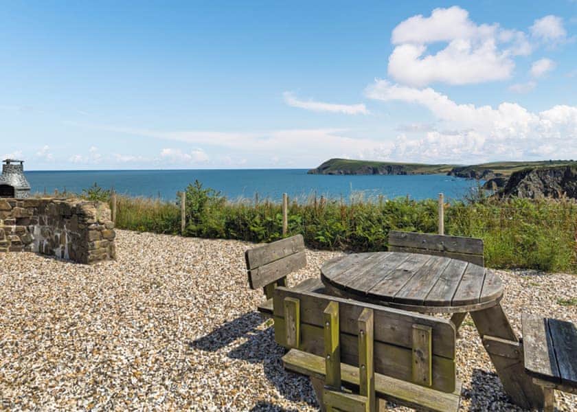 Ty Gwyn Cottage | Fishguard Bay Resort, Fishguard, Pembrokeshire